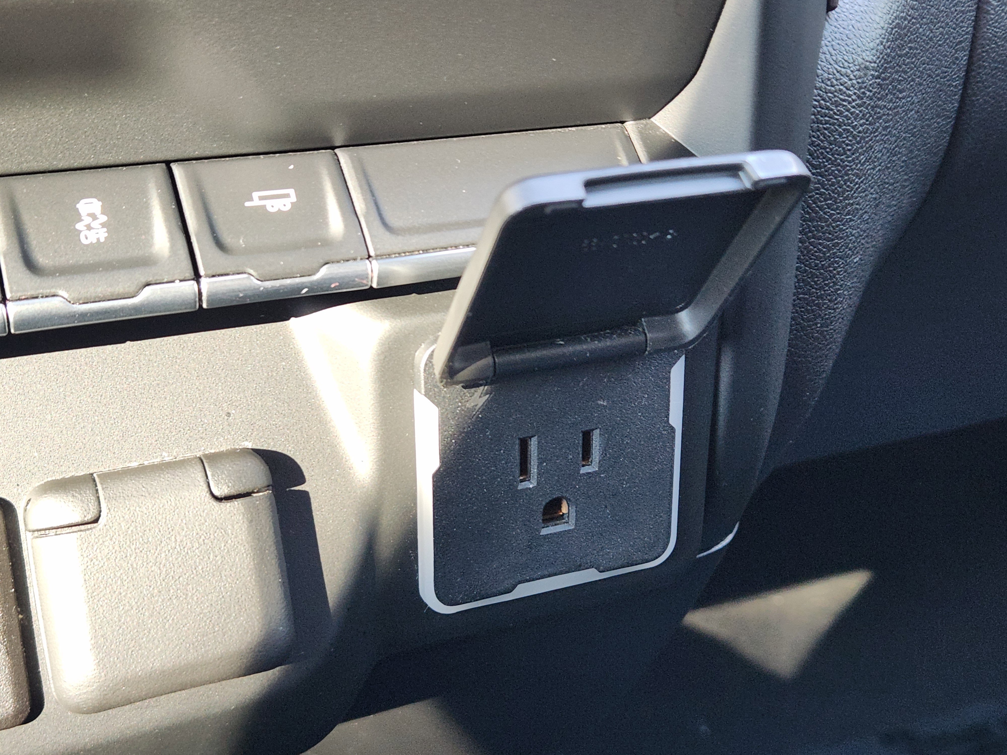 Used 2022 Chevrolet Silverado 1500 Custom w/ LPO, Dark Essentials Package image 23