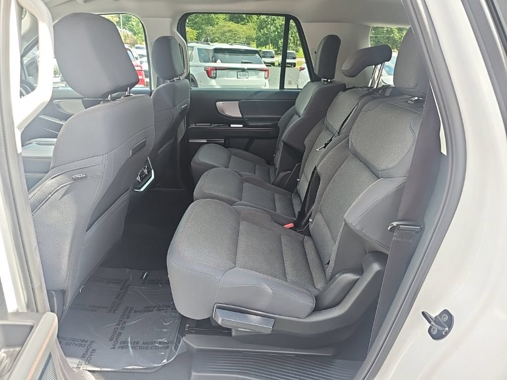 Used 2025 Ford Expedition Max Active AWD/4WD image 11