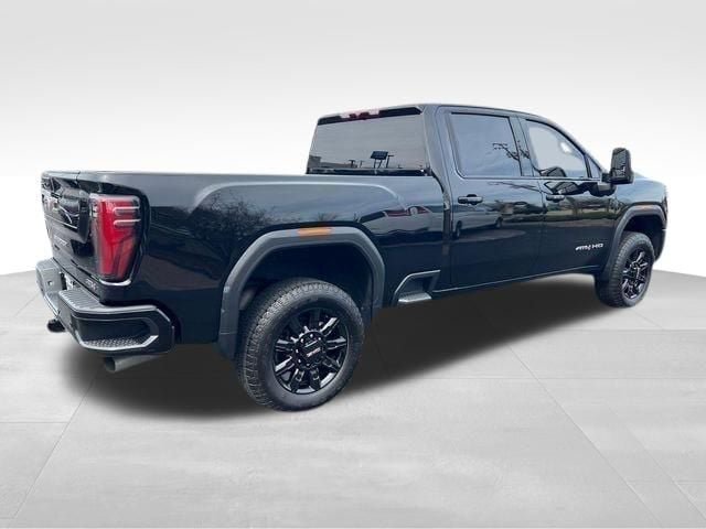 Used 2024 GMC Sierra 2500 AT4 AWD/4WD image 9