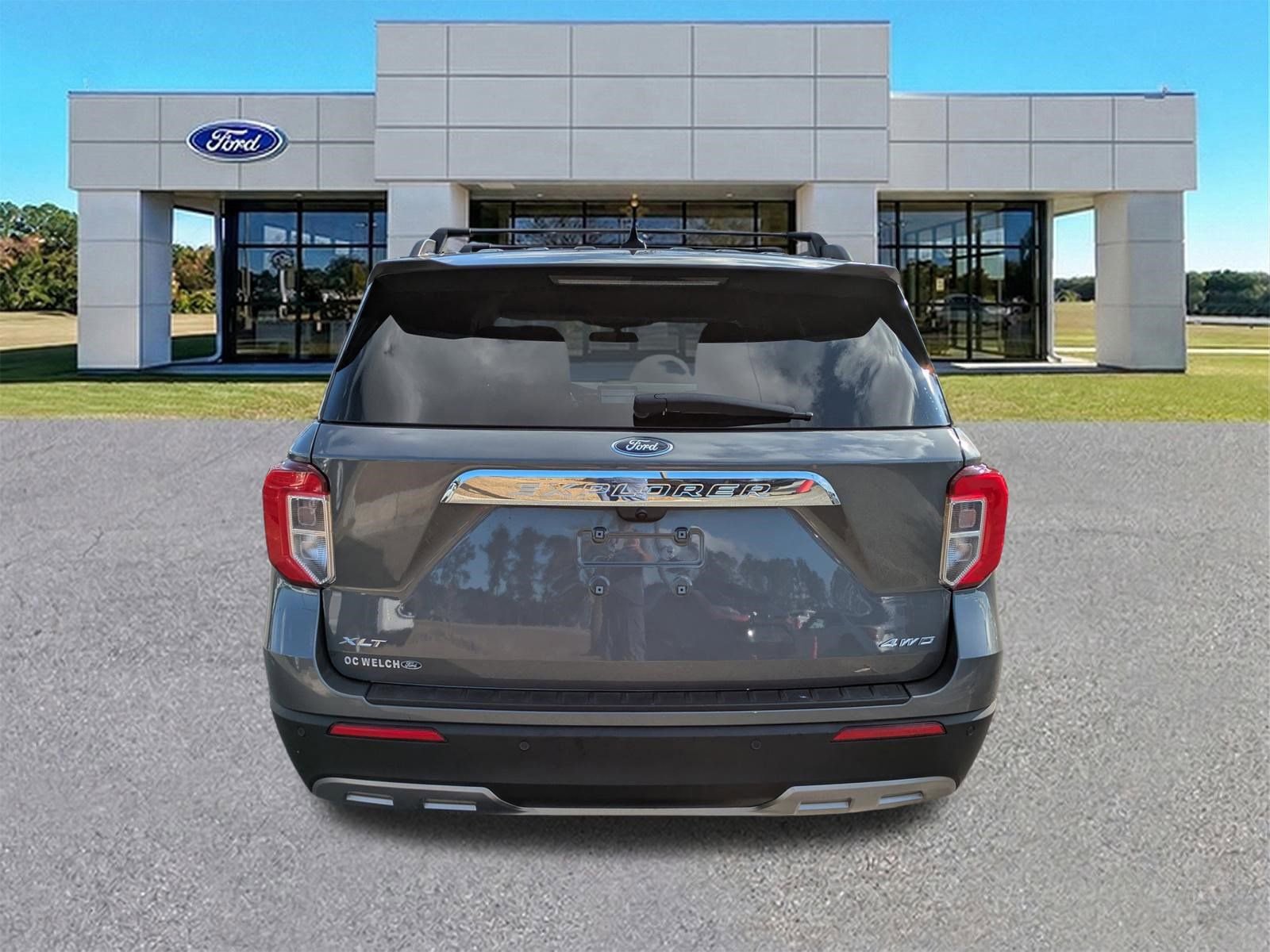 Certified 2023 Ford Explorer XLT w/ Equipment Group 202A image 5