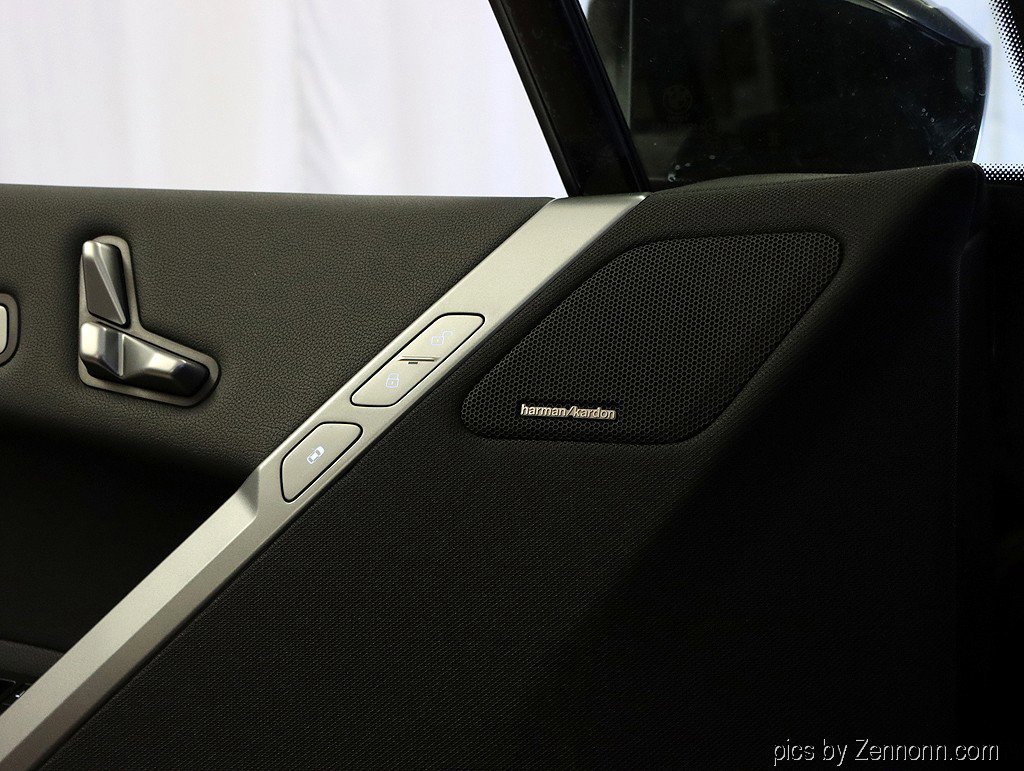 Used 2026 BMW iX xDrive45 w/ M Sport Package image 22