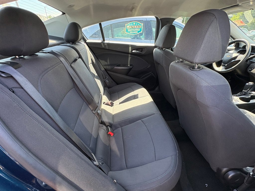 Used 2019 Chevrolet Cruze LT w/ Convenience Package FWD image 14
