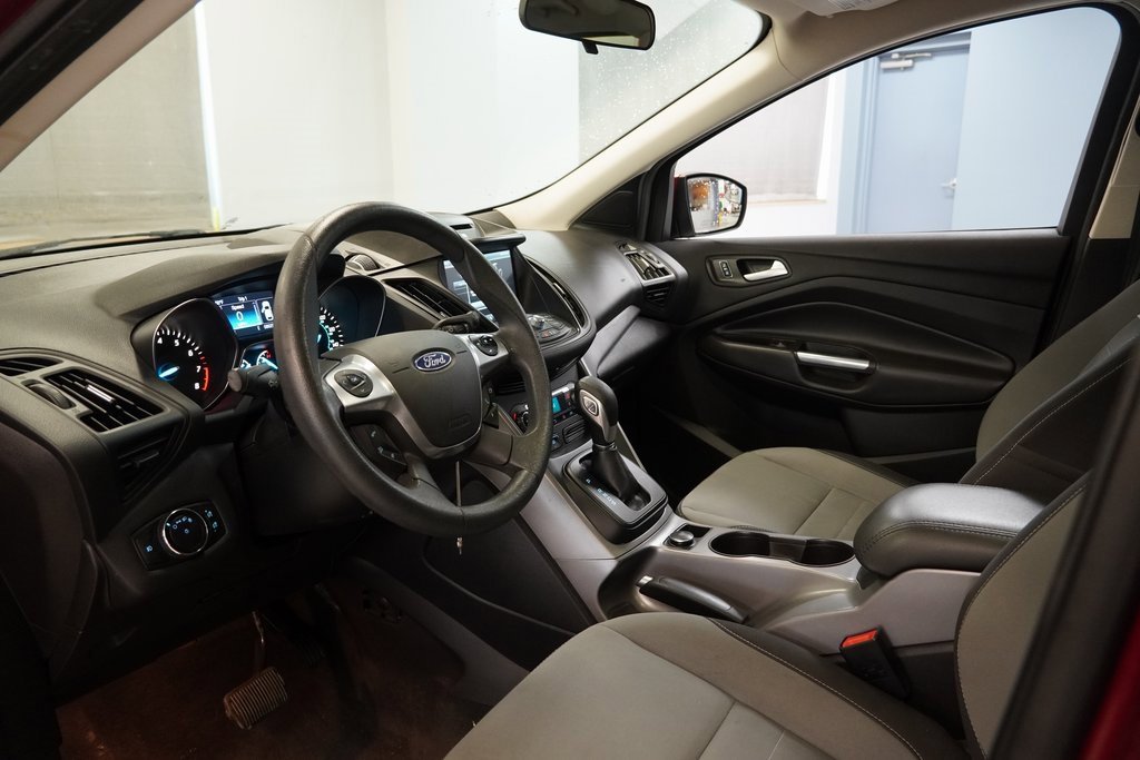 Used 2014 Ford Escape SE w/ Equipment Group 201A image 6