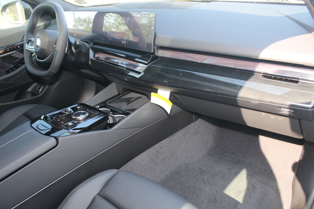 New 2027 BMW 530i xDrive w/ Premium Package AWD/4WD image 25
