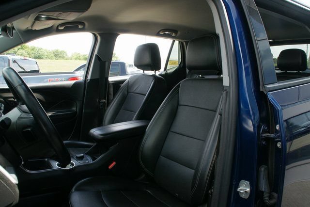 Used 2023 GMC Terrain SLT FWD image 13