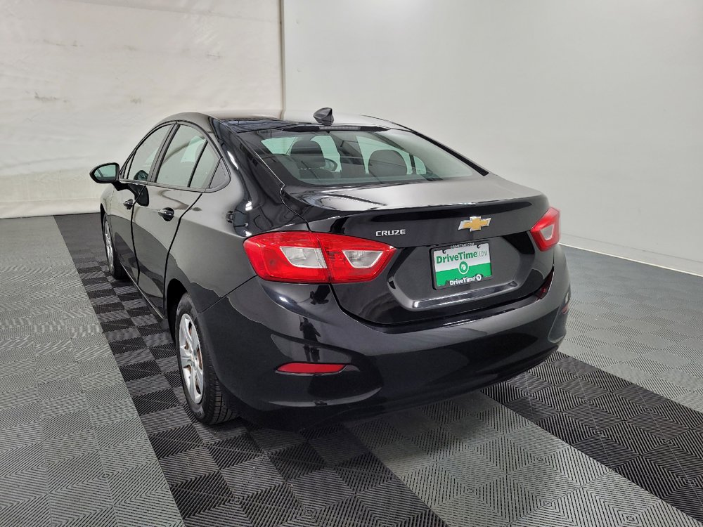 Used 2017 Chevrolet Cruze LS FWD image 5