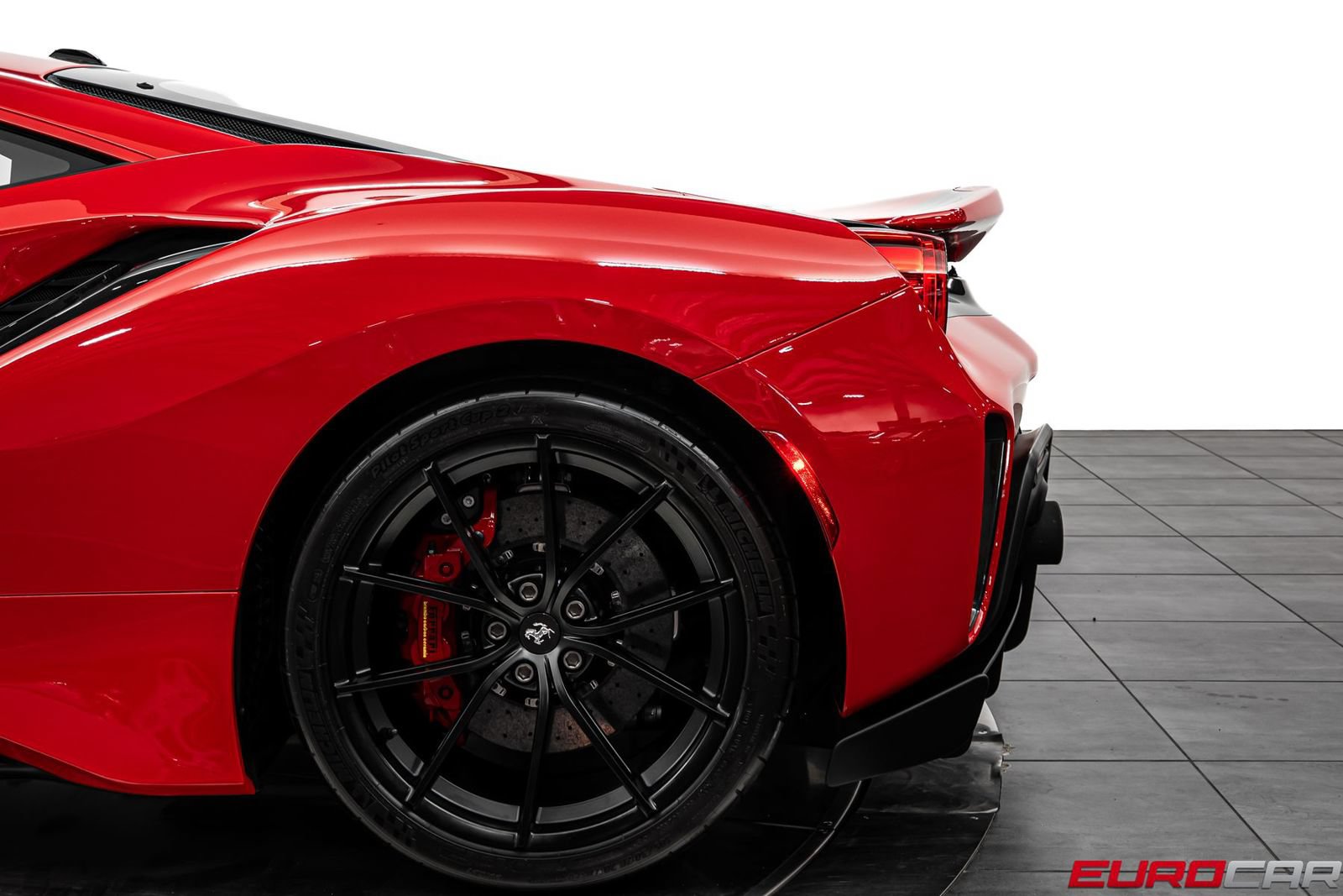 Used 2019 Ferrari 488 Pista Coupe RWD image 20