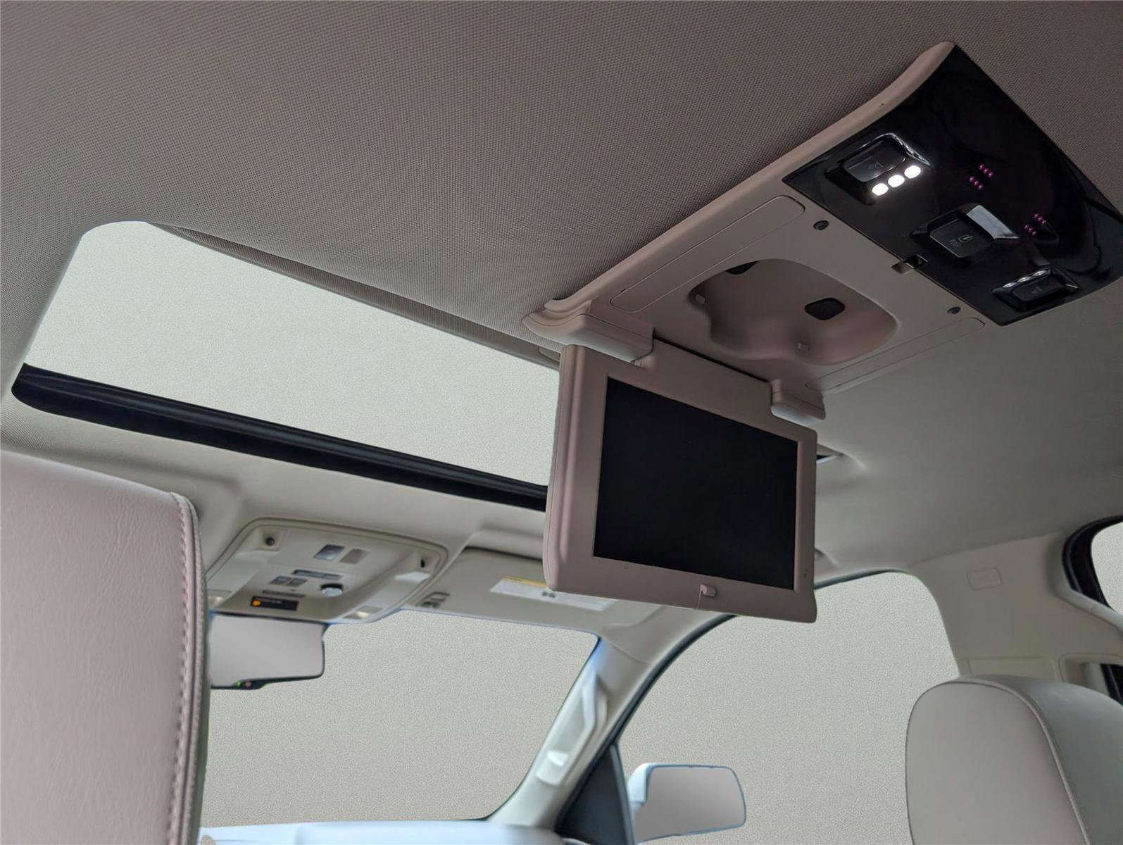 Used 2019 GMC Yukon Denali w/ Denali Ultimate Package AWD/4WD image 31