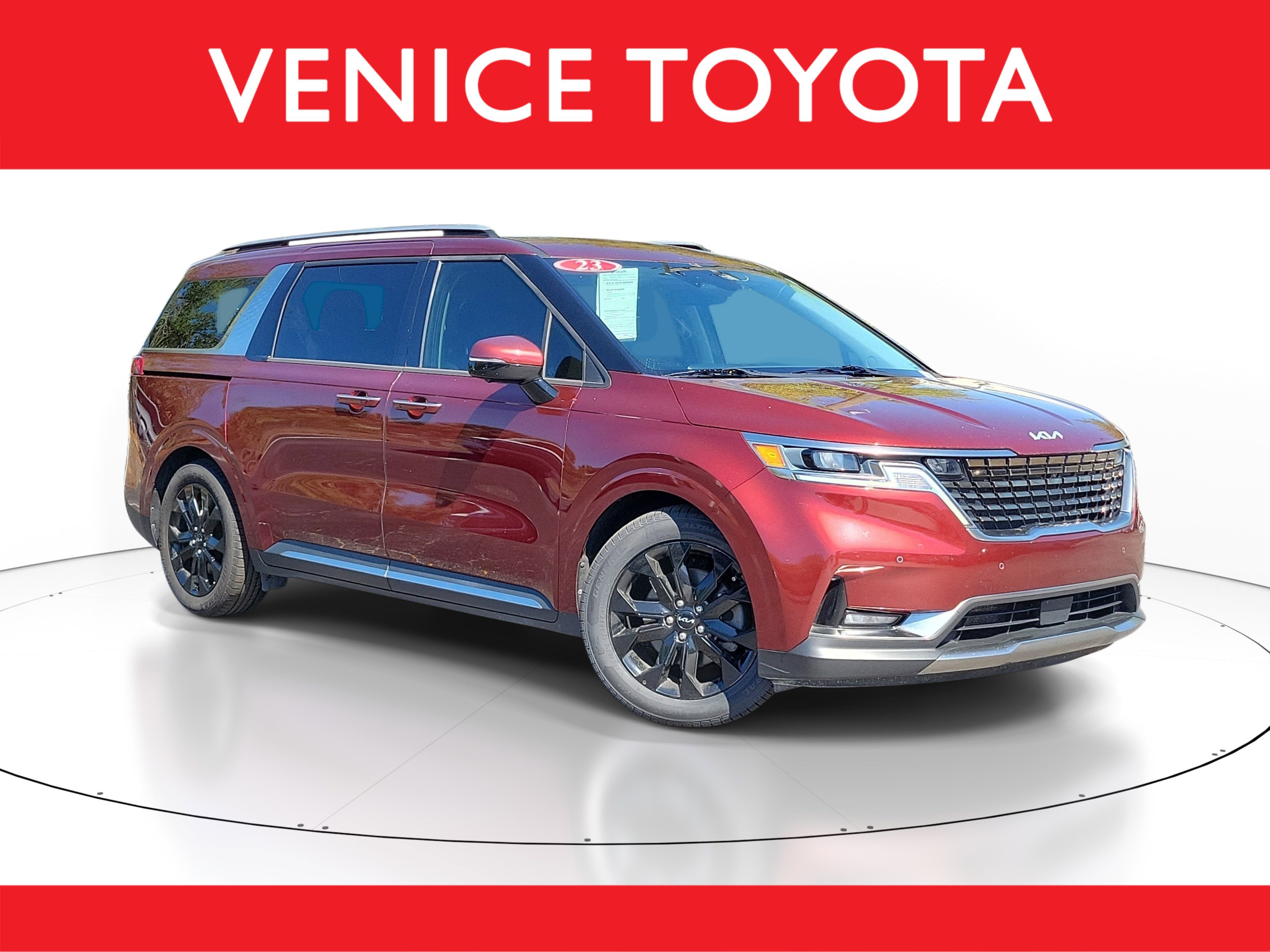 Used 2023 Kia Carnival SX FWD image 1