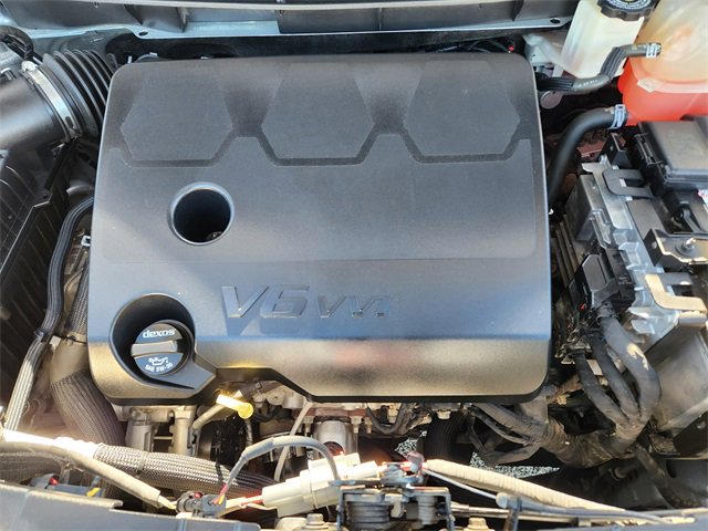 Used 2021 Chevrolet Traverse LT image 28