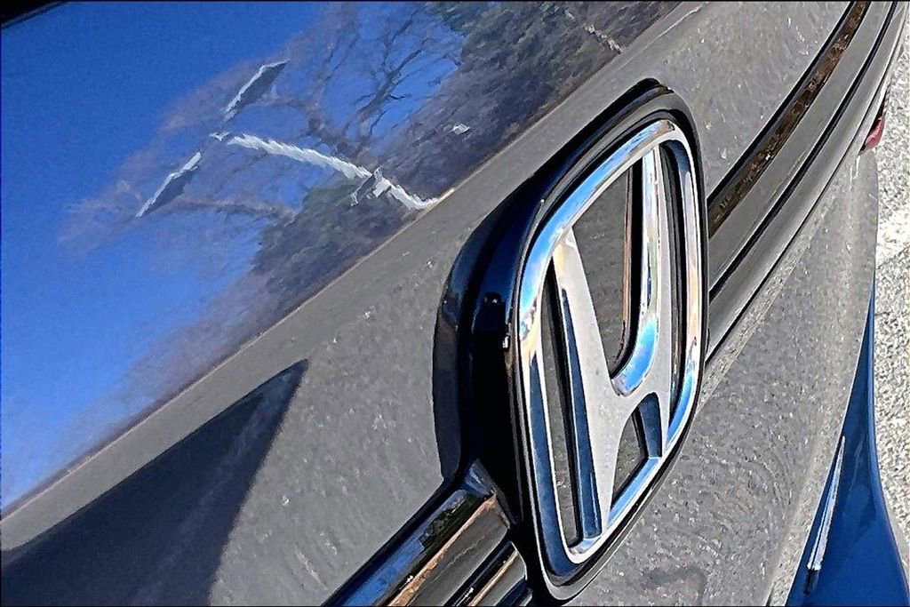 Used 2025 Honda Odyssey Touring image 25