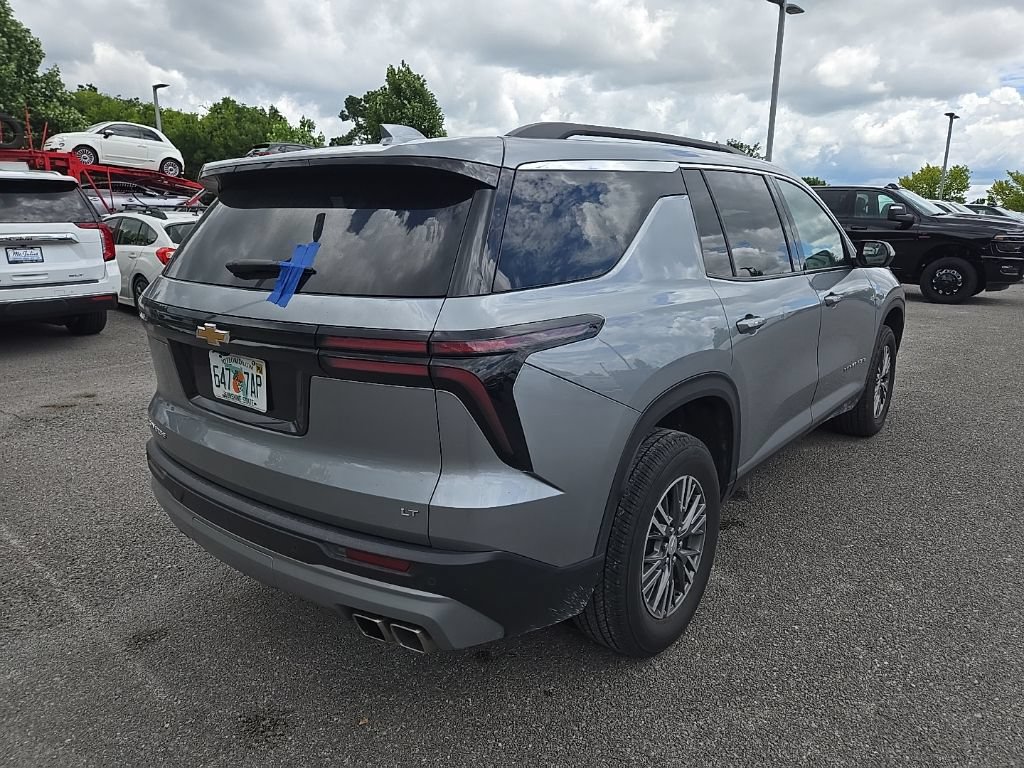Used 2024 Chevrolet Traverse LT FWD image 7