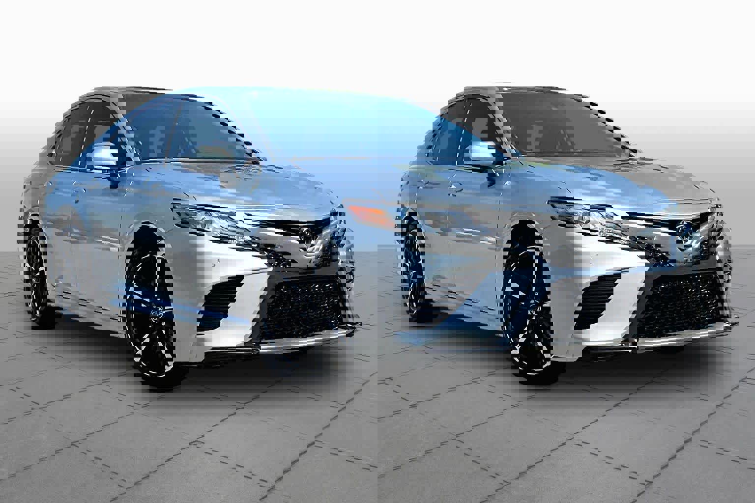 Used 2018 Toyota Camry XSE w/ Audio Package FWD image 2