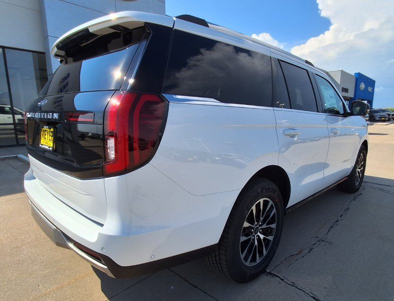 New 2025 Ford Expedition Platinum image 8