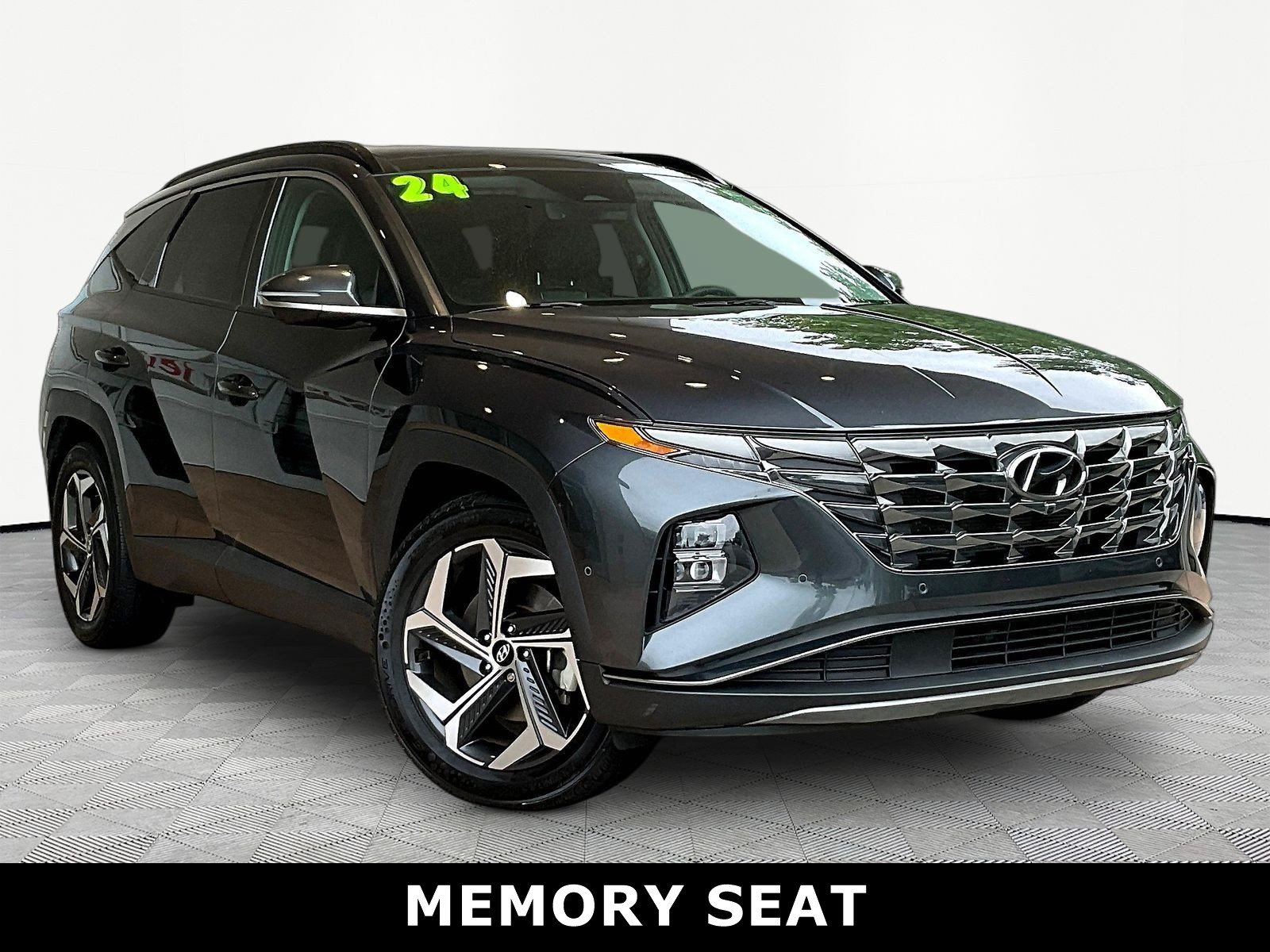 Used 2024 Hyundai Tucson Limited FWD image 3