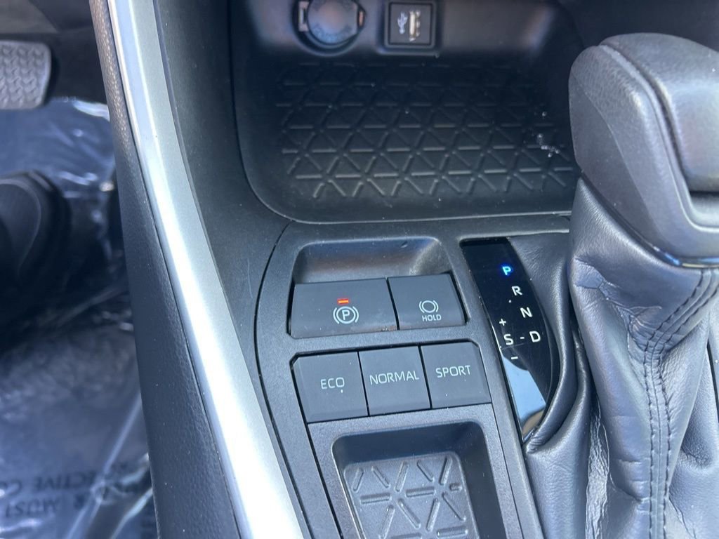 Used 2023 Toyota RAV4 XLE image 41