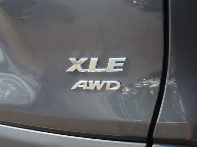 Used 2025 Toyota RAV4 XLE AWD/4WD image 8
