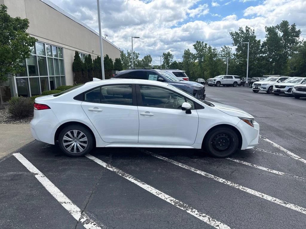 Used 2020 Toyota Corolla LE FWD image 5