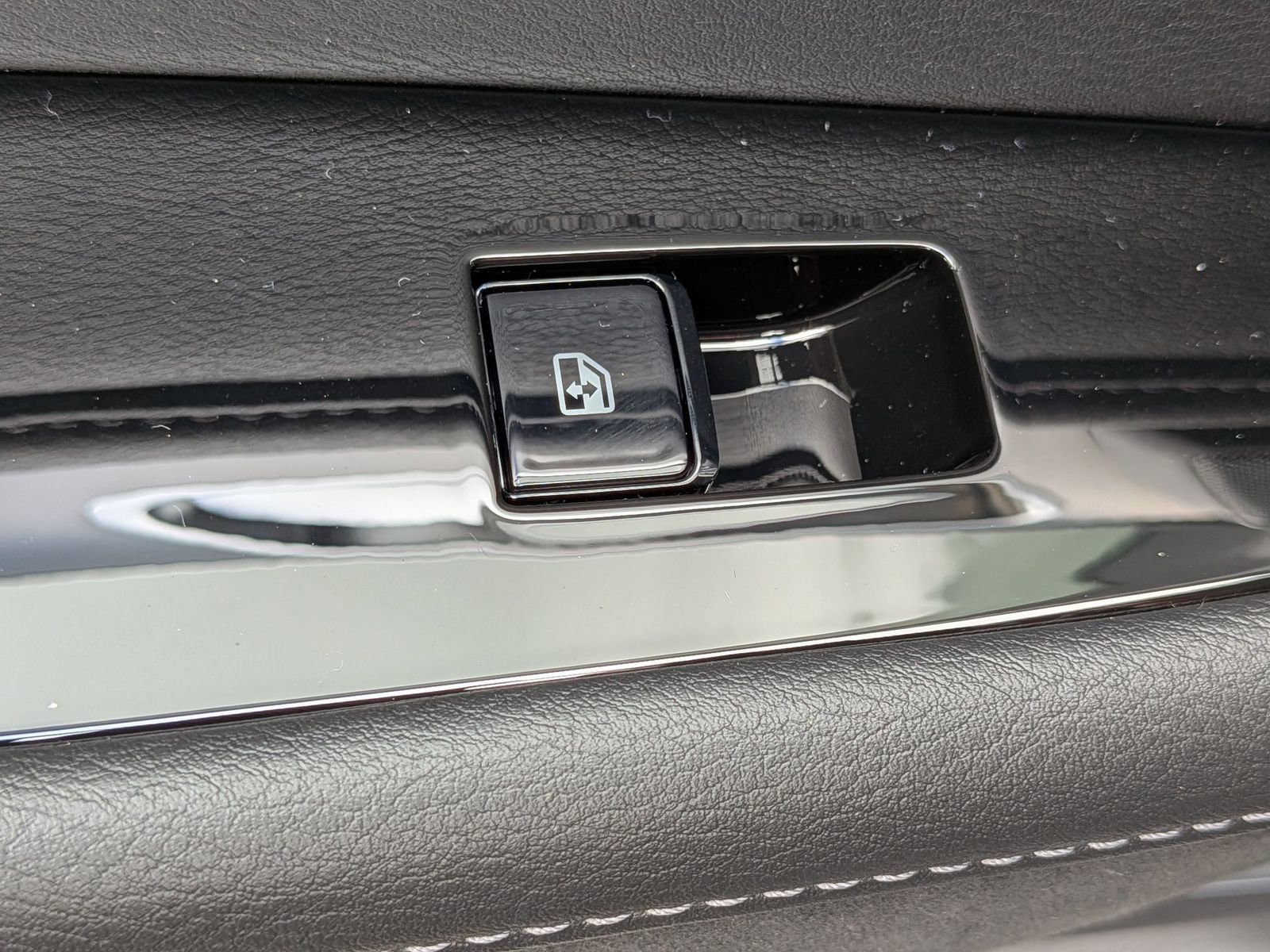 New 2026 INFINITI QX80 Luxe w/ Cargo Package image 28