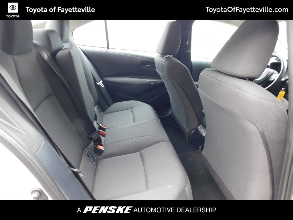 Used 2025 Toyota Corolla LE FWD image 5