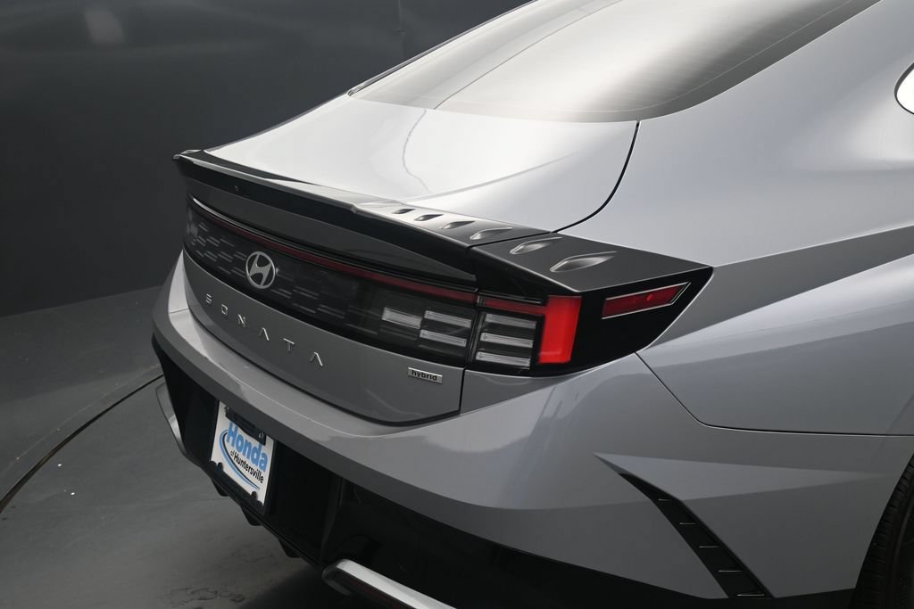 Used 2025 Hyundai Sonata SEL FWD image 10