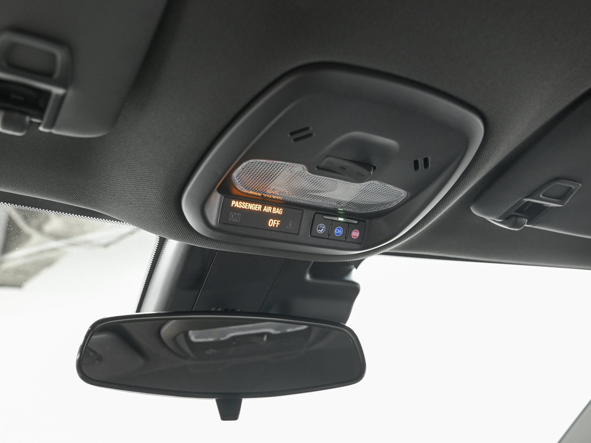 Used 2025 Chevrolet Trax RS FWD image 23