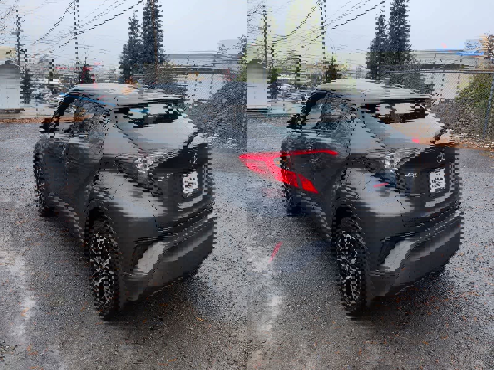 Used 2020 Toyota C-HR XLE image 6