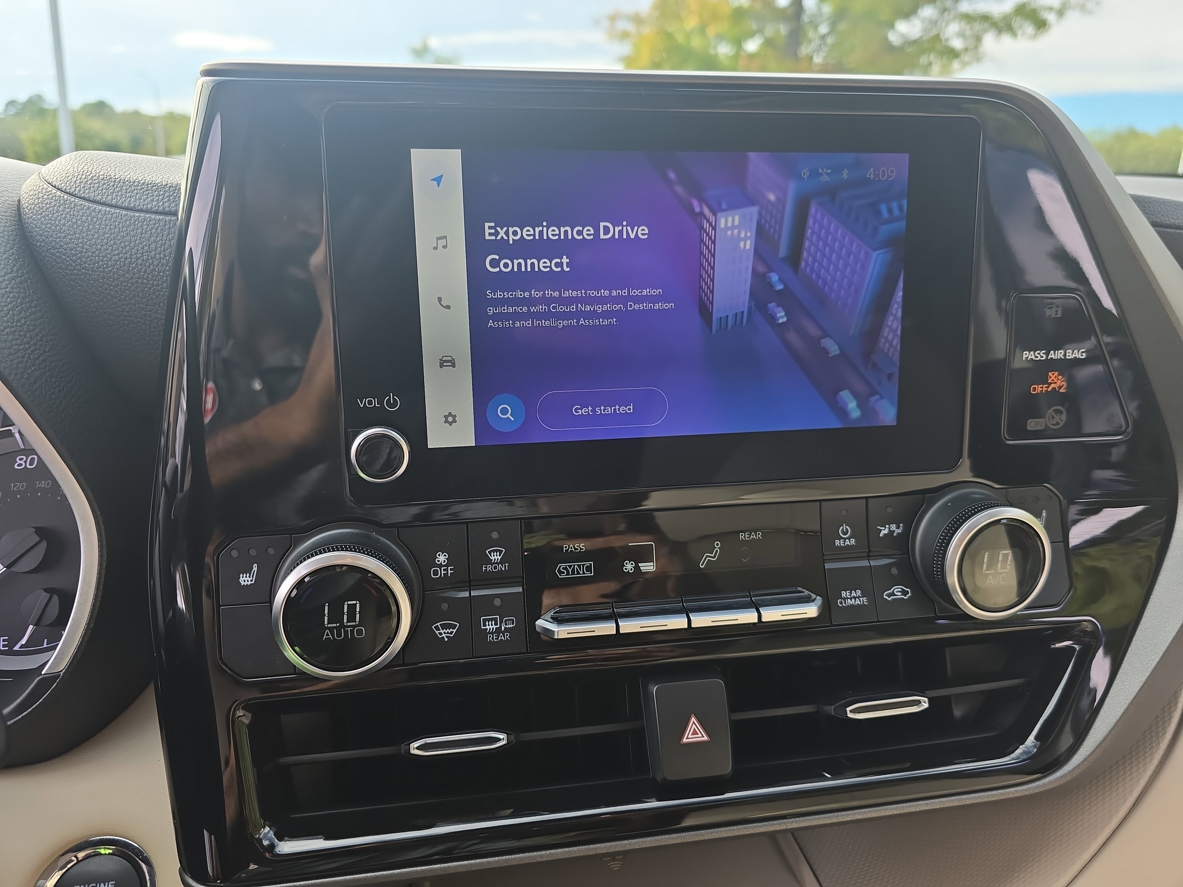 Used 2023 Toyota Highlander XLE image 23