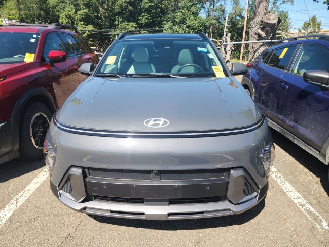 Used 2024 Hyundai Kona Limited AWD/4WD image 3