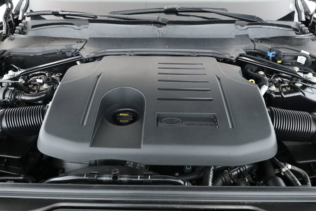 Used 2024 Land Rover Discovery Dynamic SE image 24