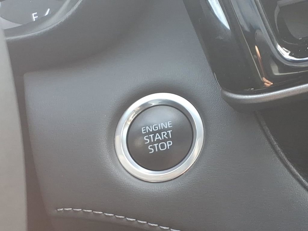 Certified 2024 Toyota Highlander XLE image 18