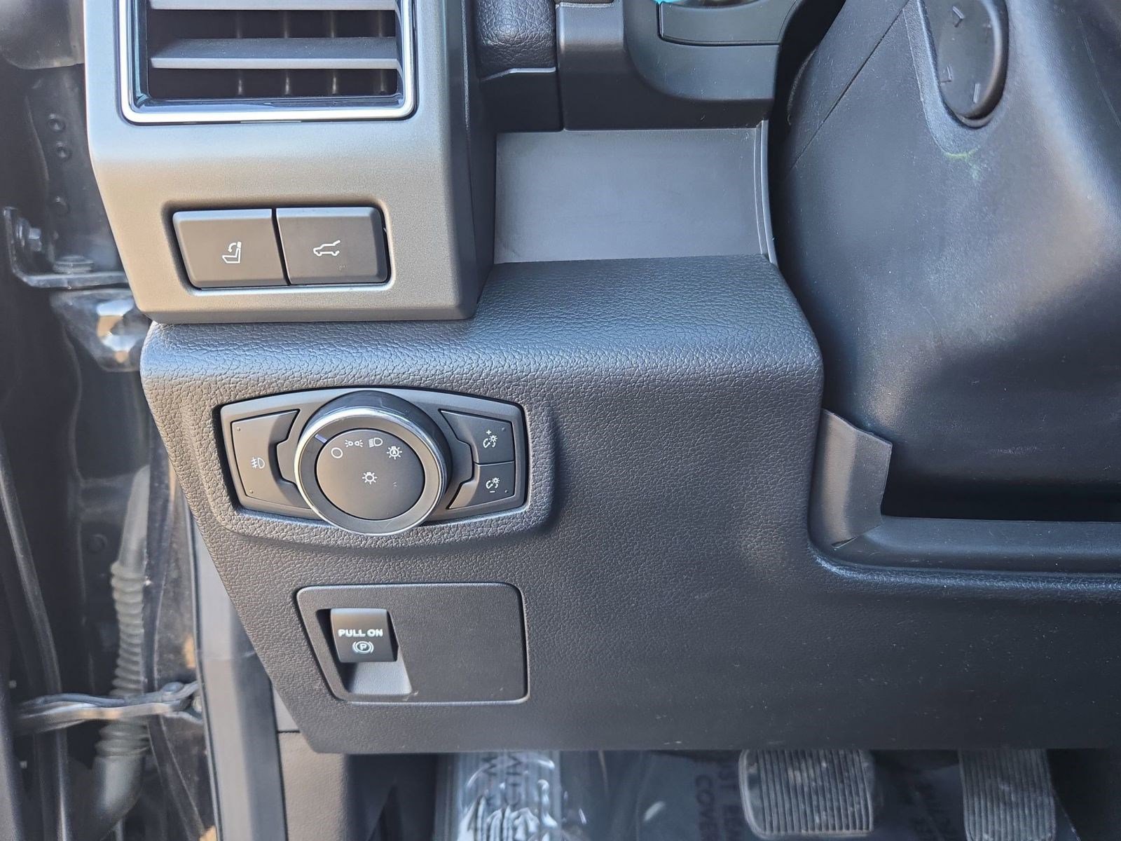 Used 2021 Ford Expedition XLT image 26