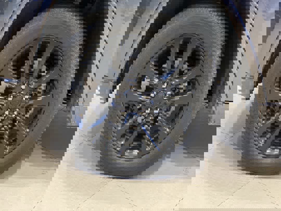 Used 2018 Jeep Grand Cherokee Altitude image 12