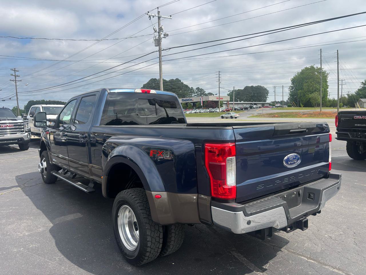 Used 2017 Ford F350 Lariat w/ Lariat Ultimate Package AWD/4WD image 8