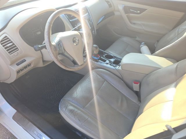Used 2015 Nissan Altima 2.5 SL w/ Technology Package image 15