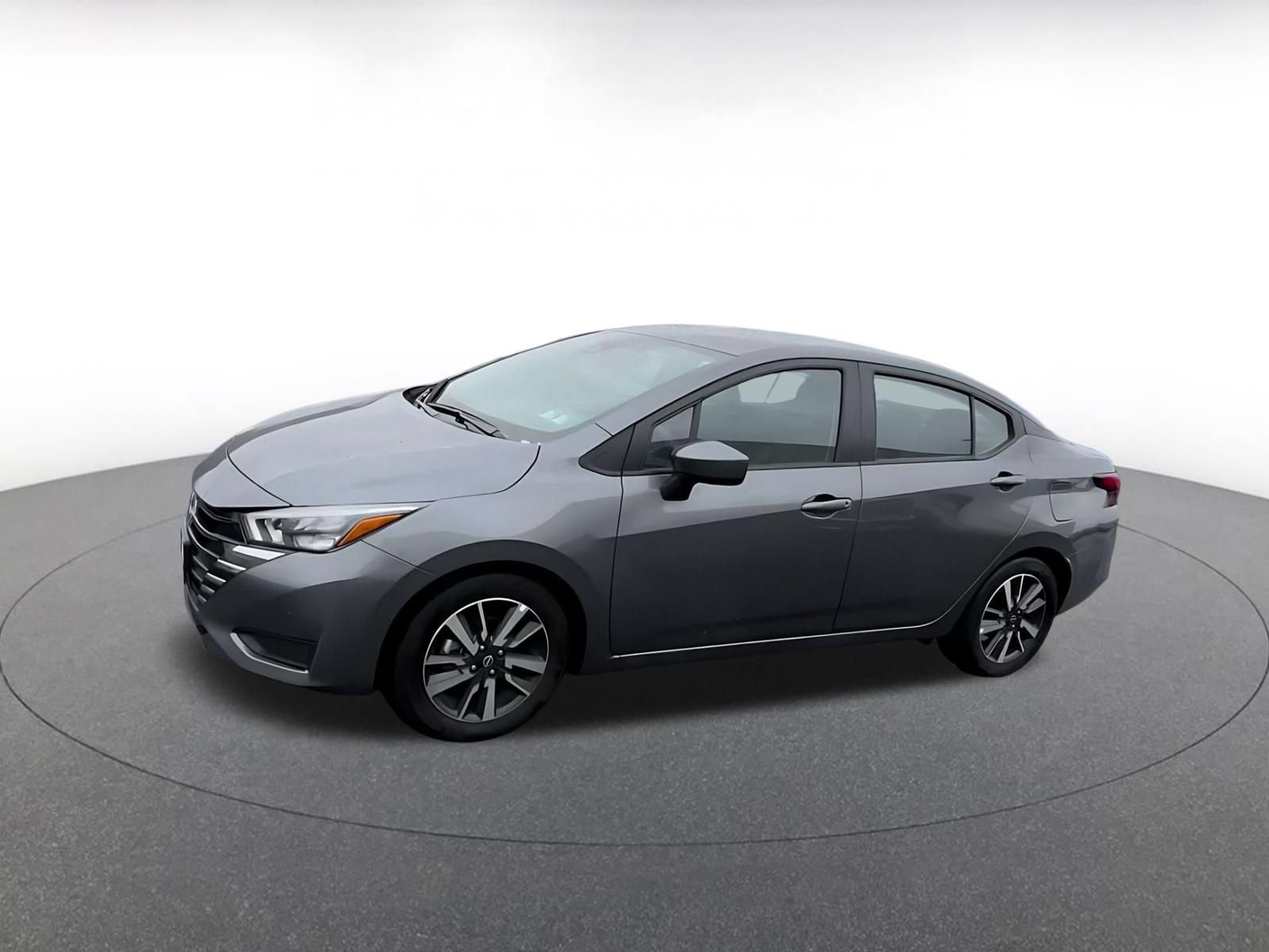 Used 2025 Nissan Versa SV FWD image 7