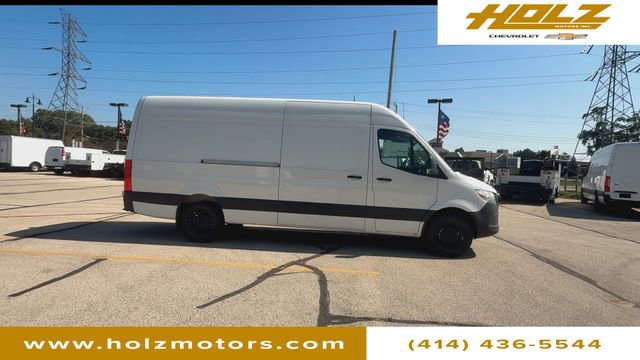 Used 2025 Mercedes-Benz Sprinter 2500 image 9