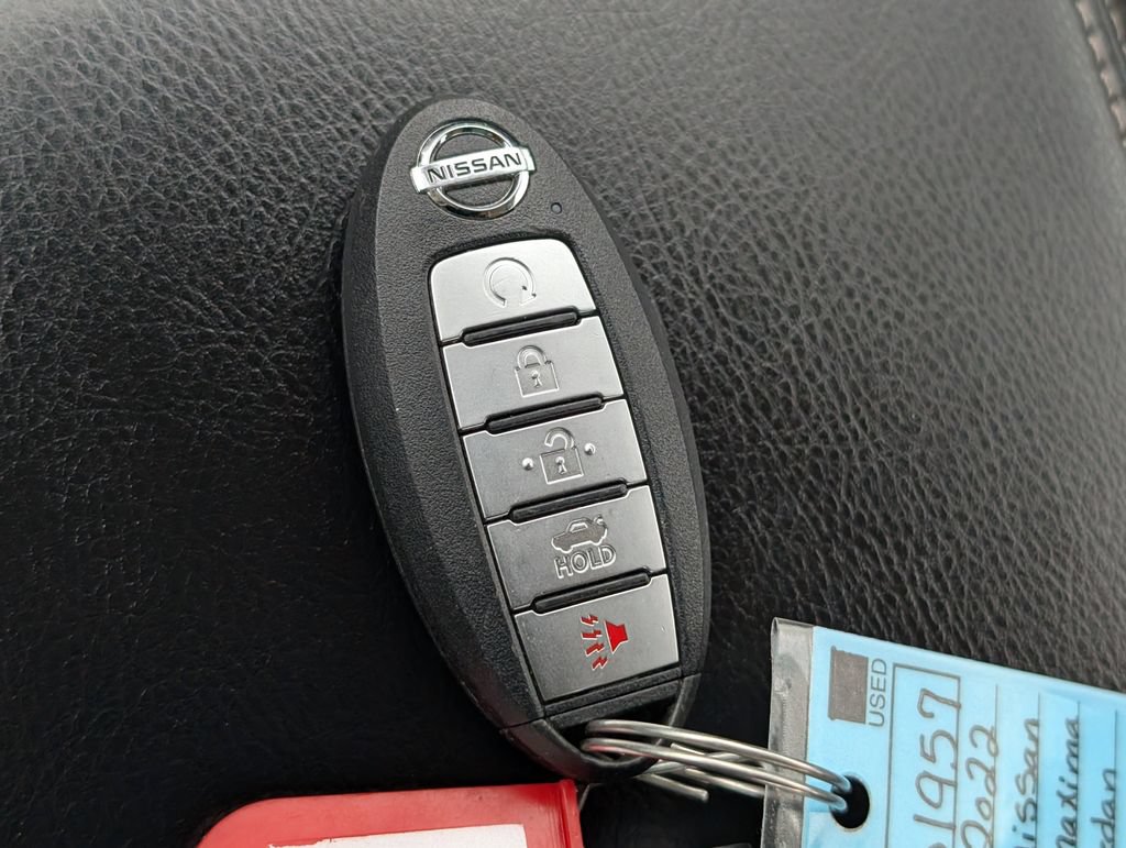 Used 2022 Nissan Maxima SV w/ Floor Mat Group FWD image 31