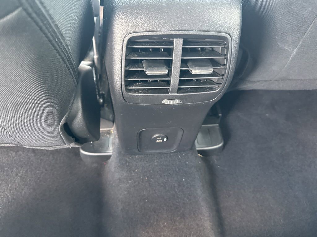 Used 2022 Ford Escape SE image 31