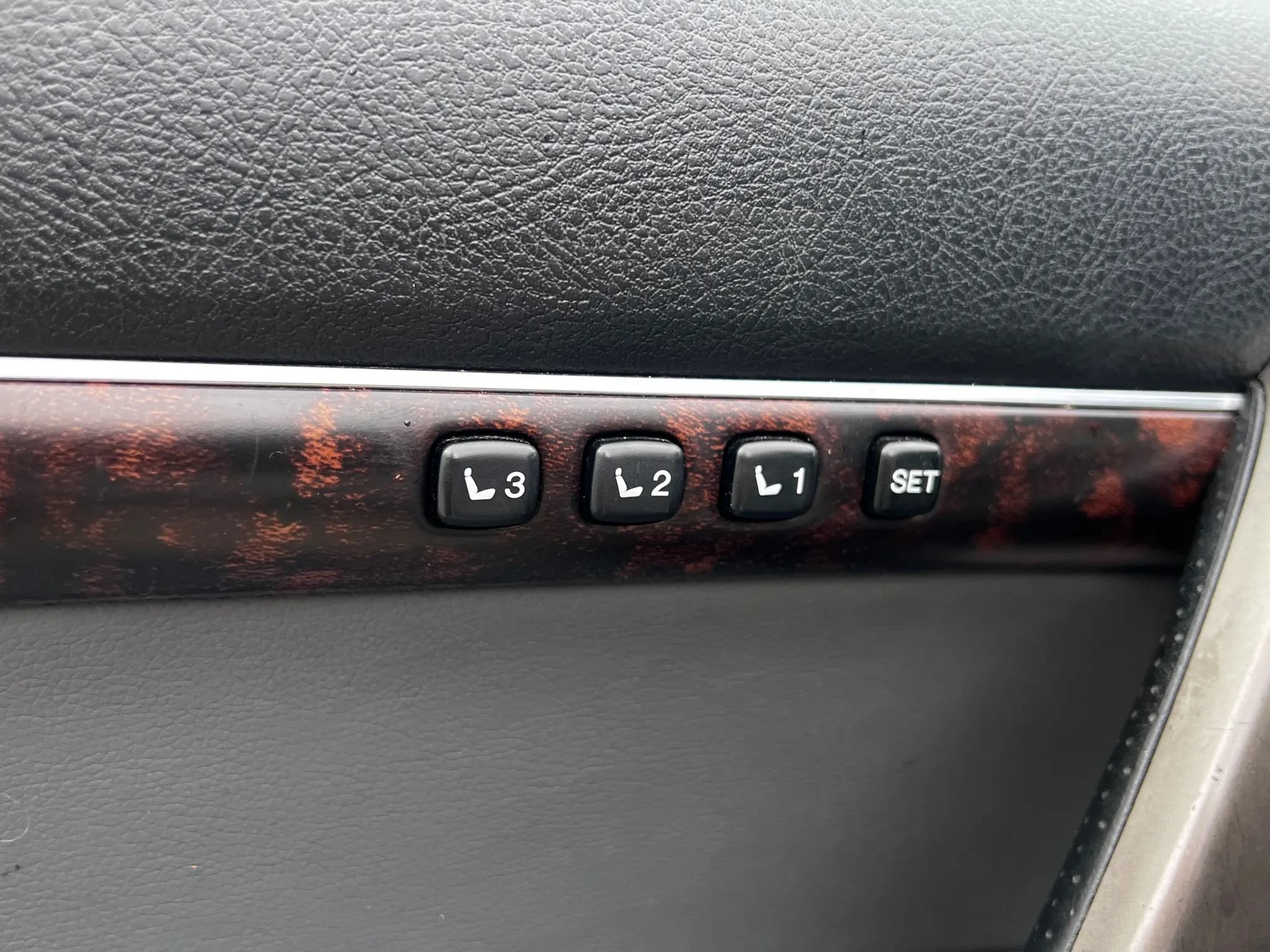 Used 2008 Toyota Land Cruiser AWD/4WD image 29