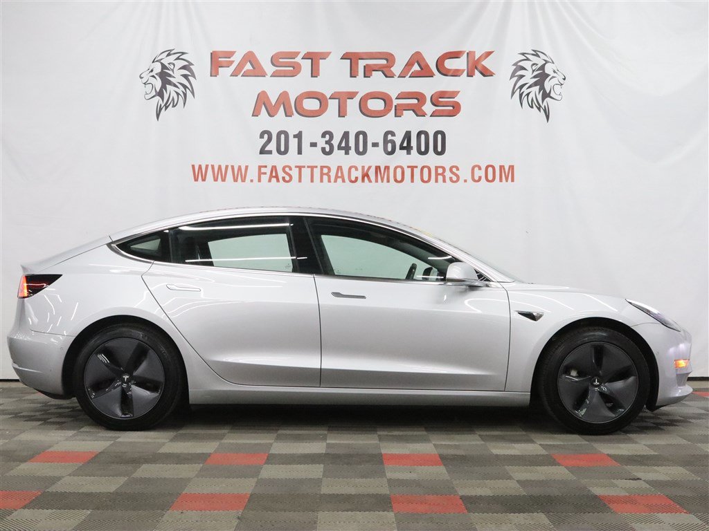 Used 2018 Tesla Model 3 Long Range RWD image 4