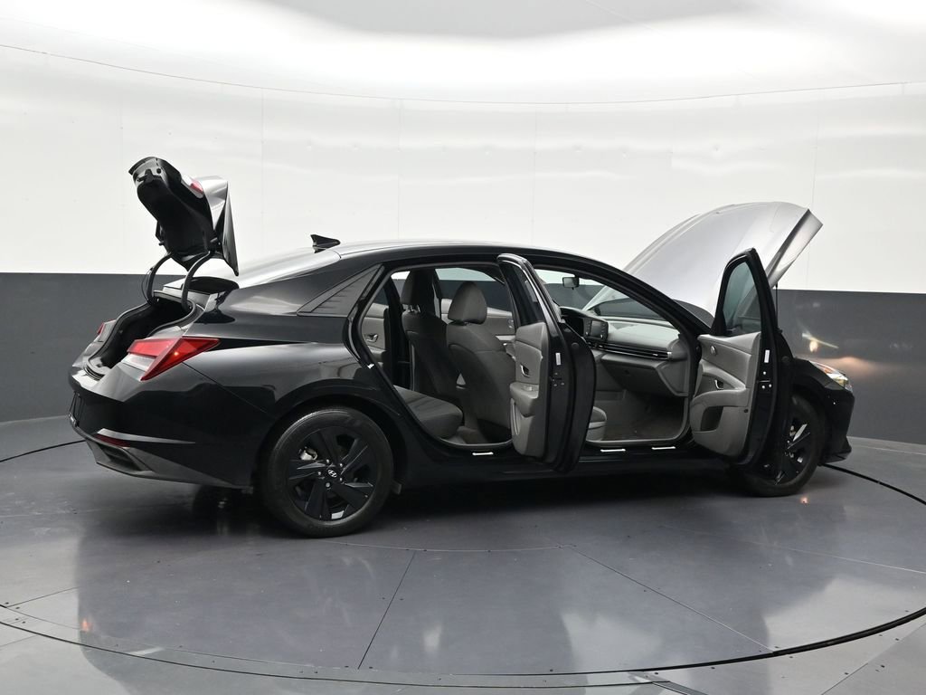 Used 2023 Hyundai Elantra SEL FWD image 38