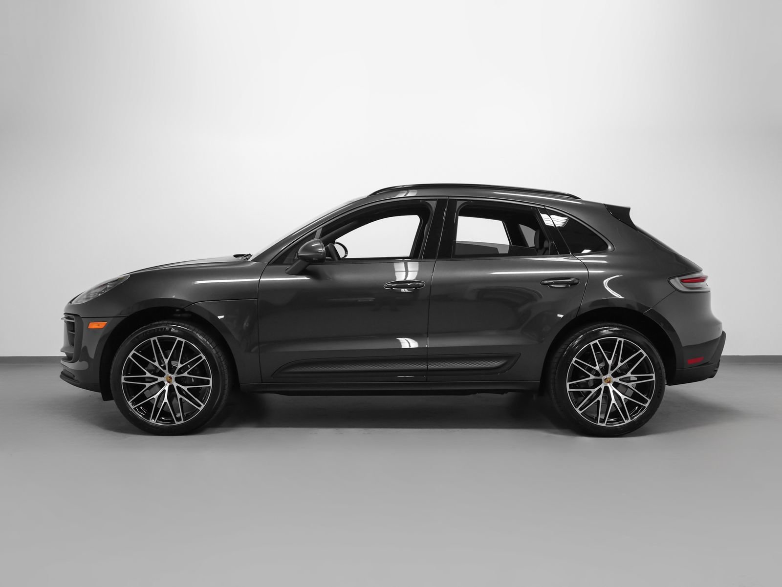 New 2026 Porsche Macan AWD/4WD image 2