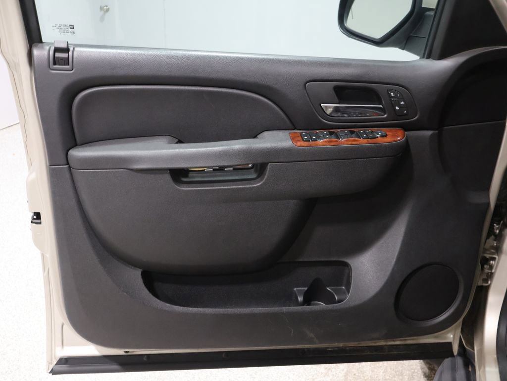 Used 2013 Chevrolet Tahoe LT w/ Luxury Package image 13