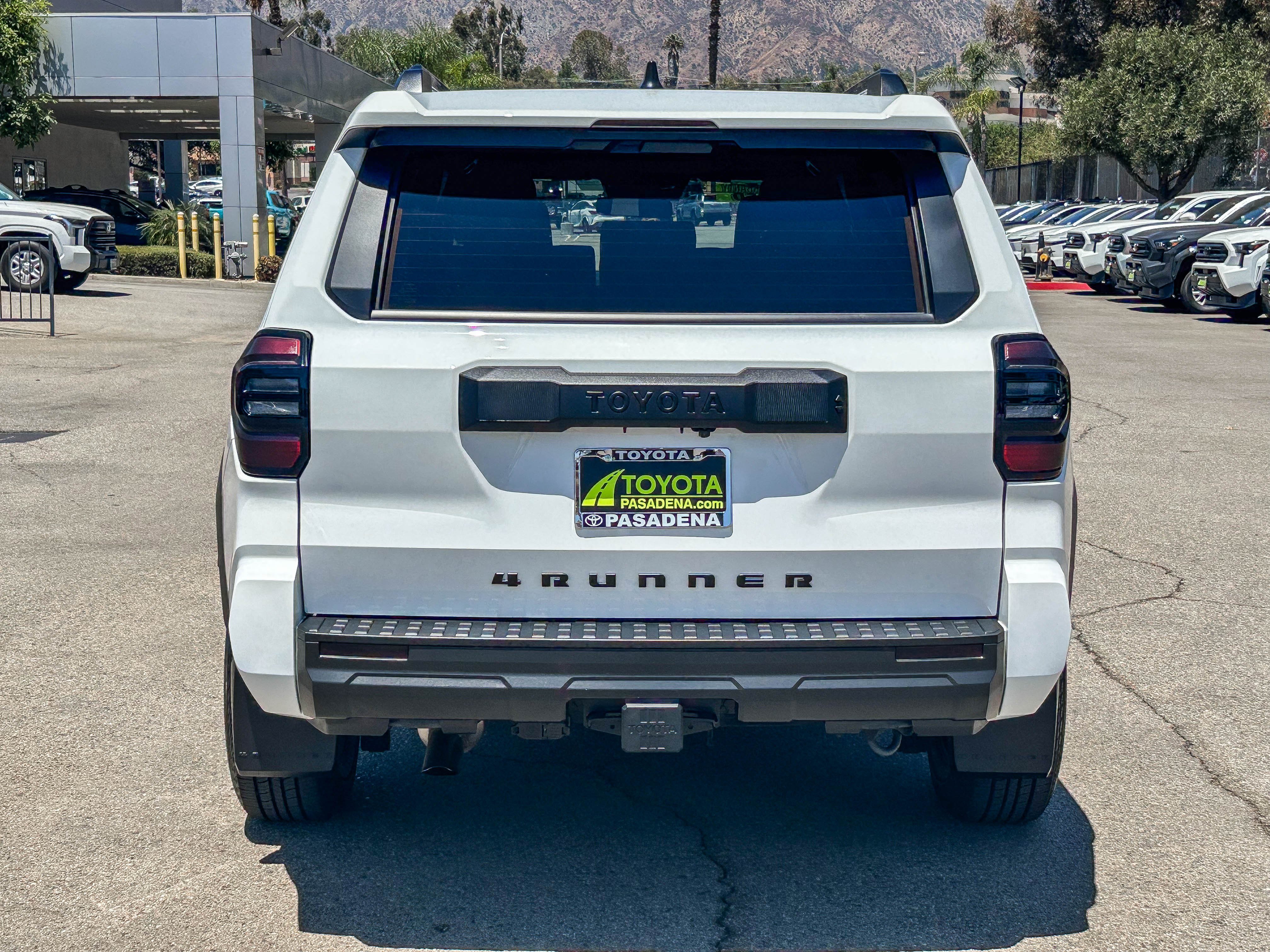 Used 2025 Toyota 4Runner SR5 AWD/4WD image 7