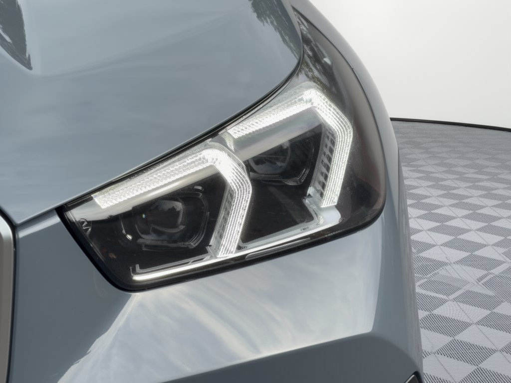 New 2027 BMW X1 xDrive28i AWD/4WD image 12
