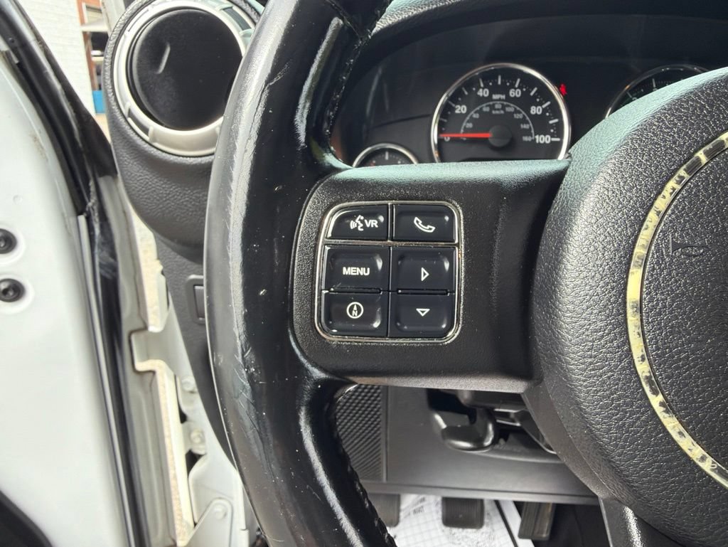 Used 2011 Jeep Wrangler Unlimited Rubicon w/ Dual Top Group AWD/4WD image 24