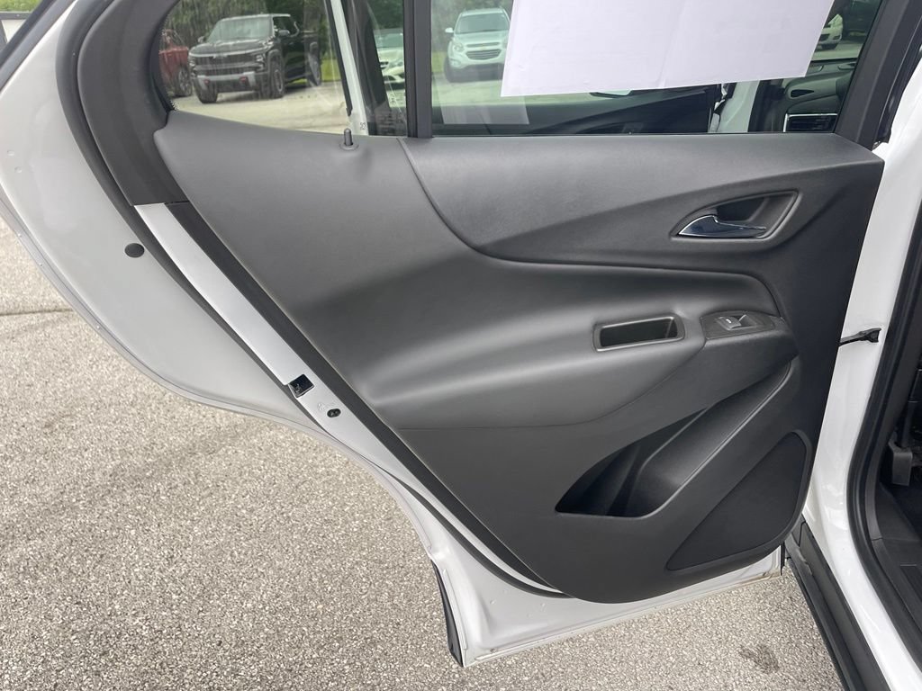 Used 2023 Chevrolet Equinox LT w/ LPO, Floor Liner Package AWD/4WD image 16