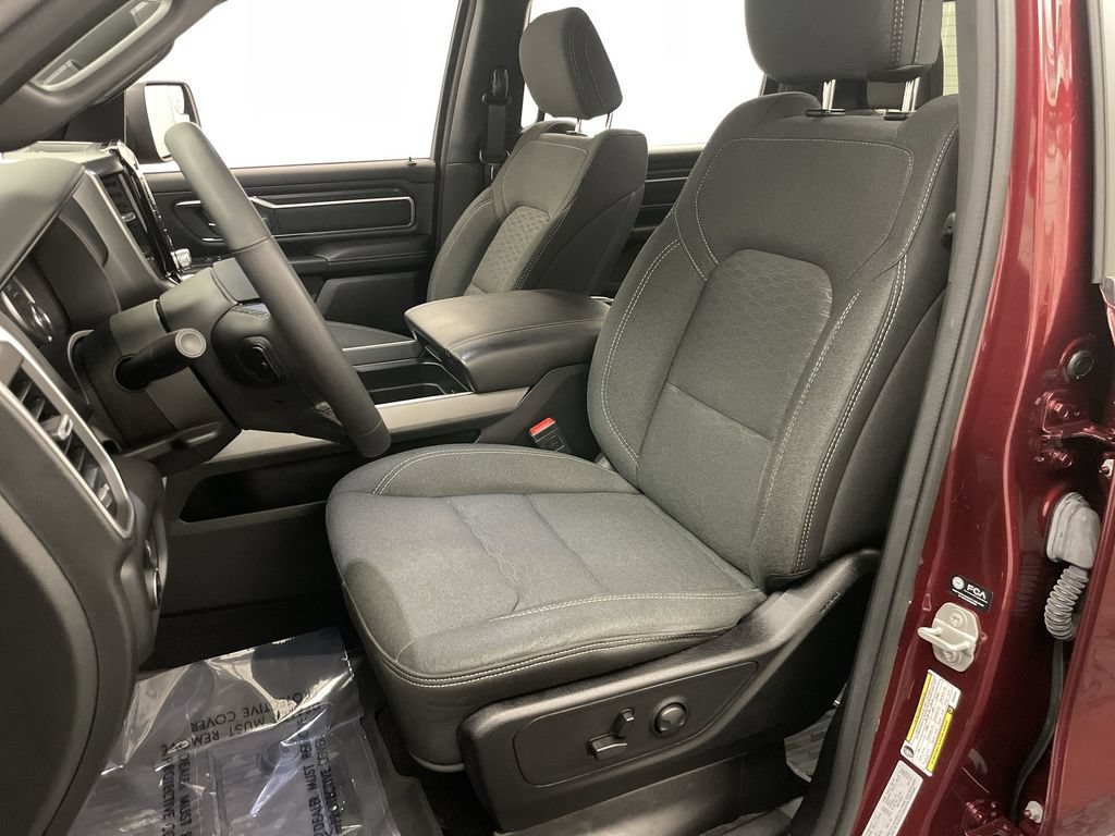 Used 2025 RAM 1500 Big Horn AWD/4WD image 12