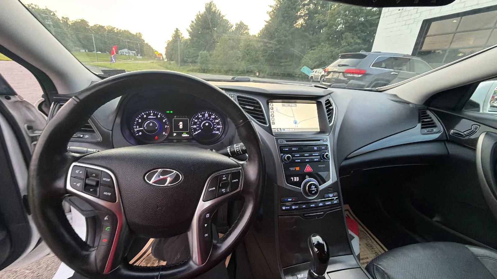 Used 2017 Hyundai Azera FWD image 43